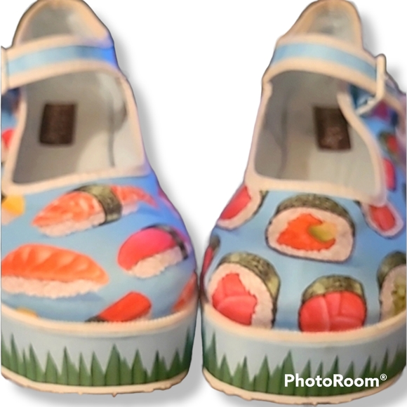 Chocolaticas Sushi Women's Mary Jane Platform - Picture 4 of 9